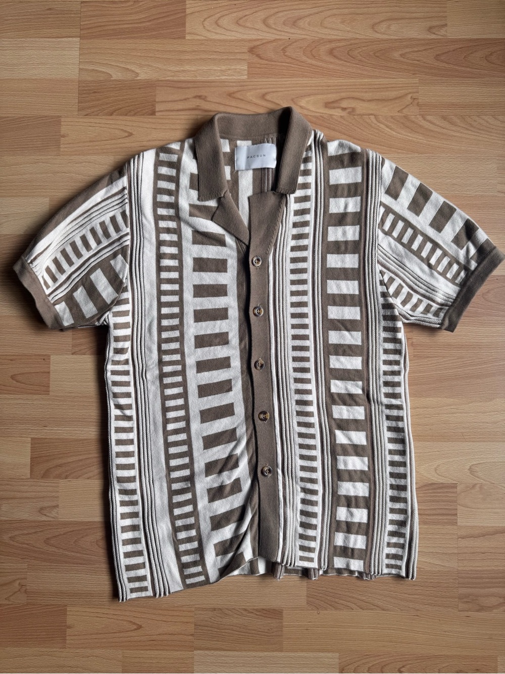 Pacsun *Like New* Button Down Short Sleeve